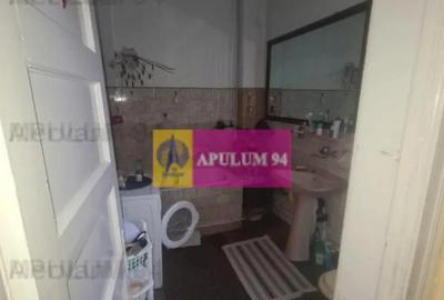 Apartament cu 3 camere semidecomandat în Câmpina - 2