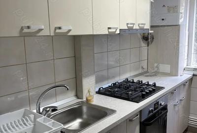 Apartament cu 3 camere semidecomandat în Central - 2
