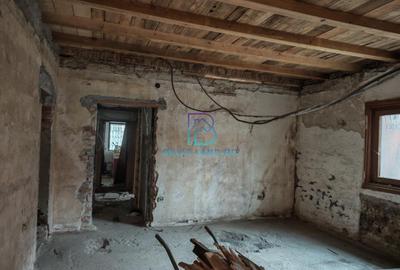 Casă individuală cu 5 camere cu Canalizare în Bucureștii Noi - 5