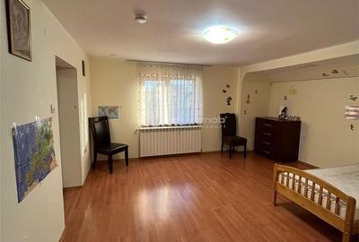 Casă cu 4 camere în Vânători - 11