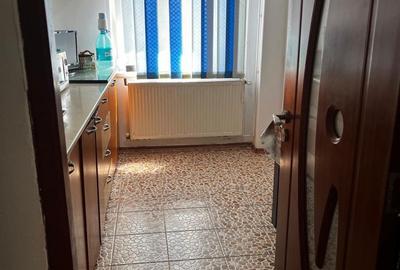 Apartament cu 3 camere decomandat în Central - 1