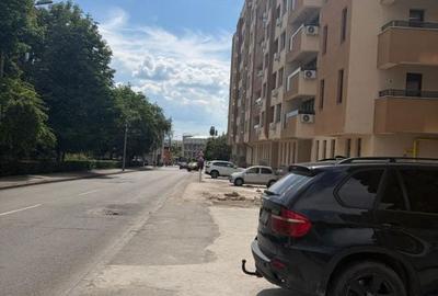 Spațiu comercial, de 60 mp, în George Enescu - 5