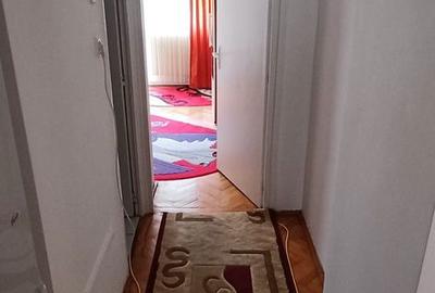 Apartament cu 3 camere decomandat în Traian - 3