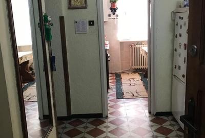 Apartament cu 3 camere decomandat, mobilat în Central - 4