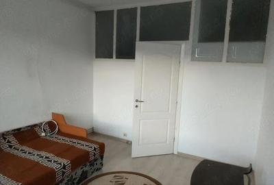 Garsonieră semidecomandată în Tractorul - 3