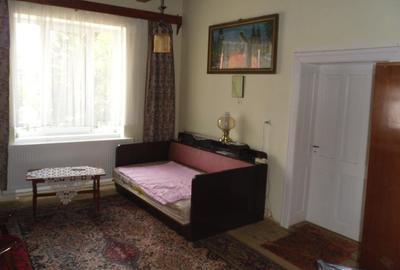 Casa/ gospodarie  saseasca in sat Bunesti, judet Brasov. Pe drumul spre VISCRI. - 11