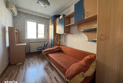 Apartament cu 3 camere decomandat în Canta - 10