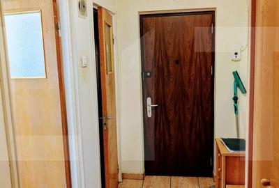 Apartament de vanzare, cu 3 camere, 65 mp, decomandat, Piata Victoriei - 17