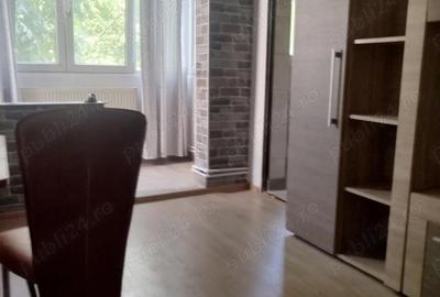 Garsonieră decomandată în Central - 1