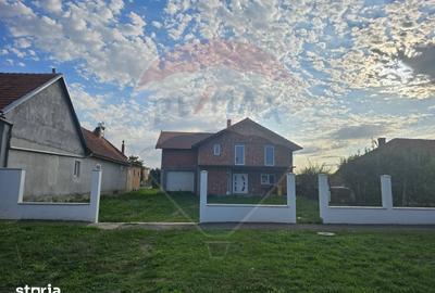 Casă cu 7 camere cu Teren 1439 Mp în Darova - 2