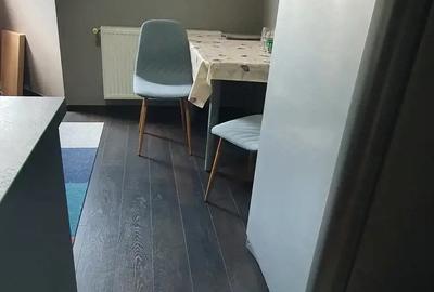 Vind apartament cu o camera decomandat - 1