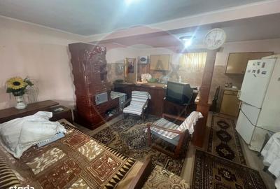 Casă cu 4 camere în Bogza - 2