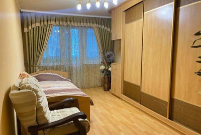 Apartament cu 2 camere decomandat în Berceni