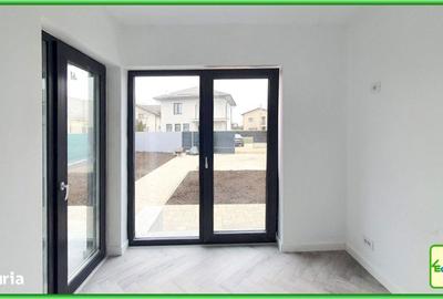 Casă cu 4 camere decomandat în Strejnicu - 4