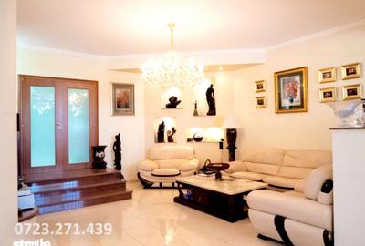 Casă cu 10 camere cu Teren 2500 Mp în Chiajna - 1