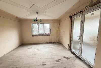 Casă cu 5 camere cu Teren 5500 Mp în Dărmănești - 4