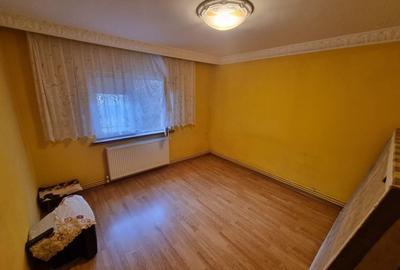 Complex Dacia-apartament 2 camere decomandat cu gaze - 3