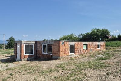 Coas, casa la rosu - 1