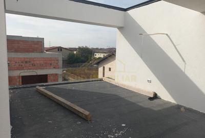 Casă individuală cu 4 camere cu Canalizare în Central - 8