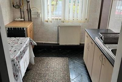 Apartament cu 3 camere situat in Tractorul - 7