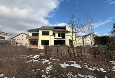 Casă cu 9 camere cu Teren 508 Mp în Ultracentral