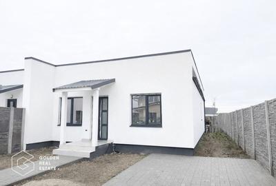 Duplex cu 3 camere cu Canalizare în Bucovăț (Remetea Mare) - 2