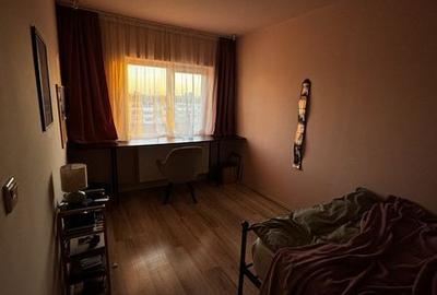 Apartament cu 3 camere decomandat în Lipovei