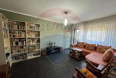 Apartament cu 2 camere decomandat în Central - 1