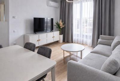 Apartament cu 2 camere decomandat, mobilat în Central