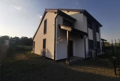 Casă cu 3 camere cu Teren 282 Mp în Central - 4