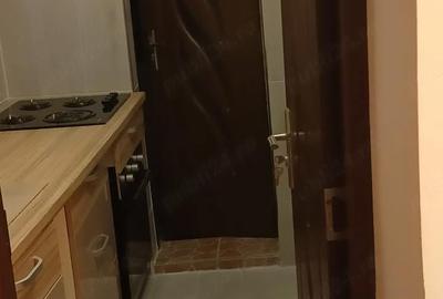 Garsonieră decomandată în Central - 7