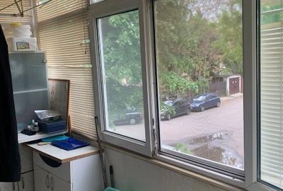 Apartament cu 3 camere semidecomandat, mobilat în Titan - 1