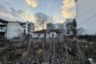 Teren de 770 mp, în 1 Mai