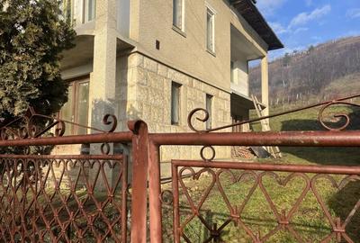 Teren cu casa renovabila in Suceag - 12