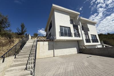 Duplex cu priveliste spre lac - amenajare la cheie + posibilitate de amenajare! - 1