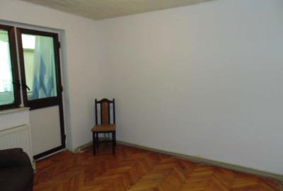 Apartament cu 4 camere decomandat în Central - 8