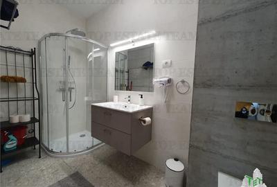 Garsonieră decomandată în Central - 4
