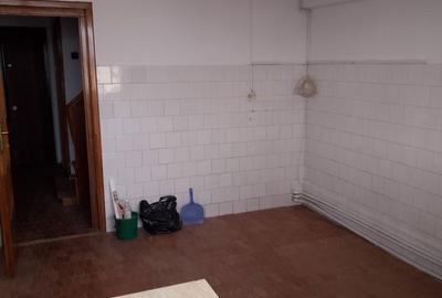 Apartament cu 3 camere în Călărași - 10