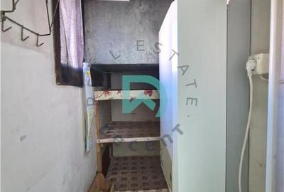 Apartament cu 3 camere decomandat, mobilat în Tractorul - 10