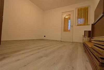 Garsoniera zona Tractorul - 1