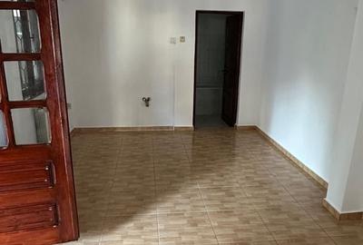 Casă de închiriat în zona Faleza Nord - 26