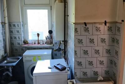 Vand apart 2 camere zona Peco - 1