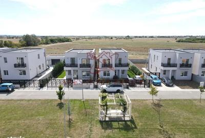 Casă cu 5 camere cu Teren 404 Mp în Remetea Mare - 1