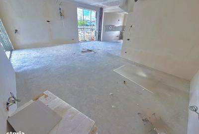 Casă cu 4 camere în Splaiul Unirii - 15