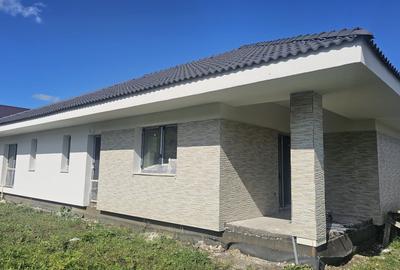 Casă individuală cu 4 camere cu Canalizare în Chinteni - 9