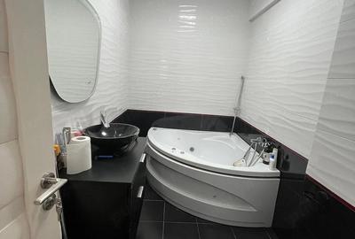 Apartament cu 3 camere decomandat în Poarta 6 - 6