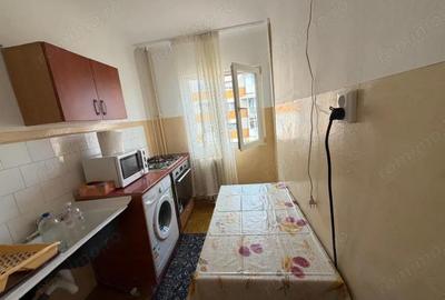 Garsonieră decomandată în Rovine - 4