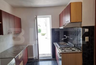 Spațiu comercial, de 65 mp, în Central - 8