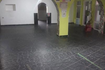 Spațiu comercial, de 550 mp, în Var - 3