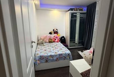 Apartament cu 3 camere decomandat în Rahova